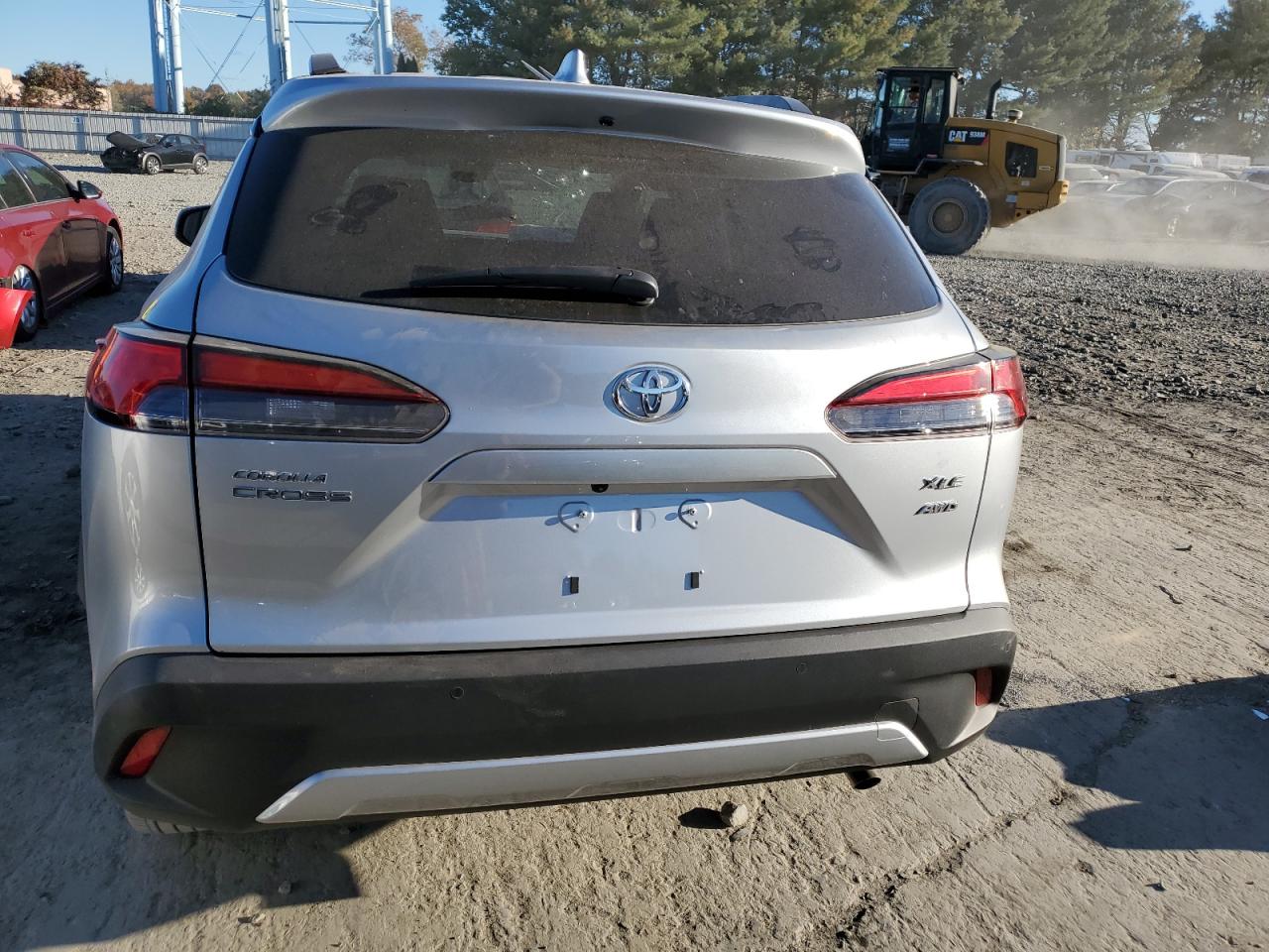2022 TOYOTA COROLLA CROSS XLE VIN:7MUDAABG2NV043649