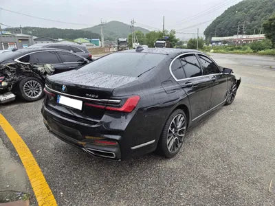 2022 BMW 740 WBA7D2101NCK63999 VIN:WBA7D2101NCK63999