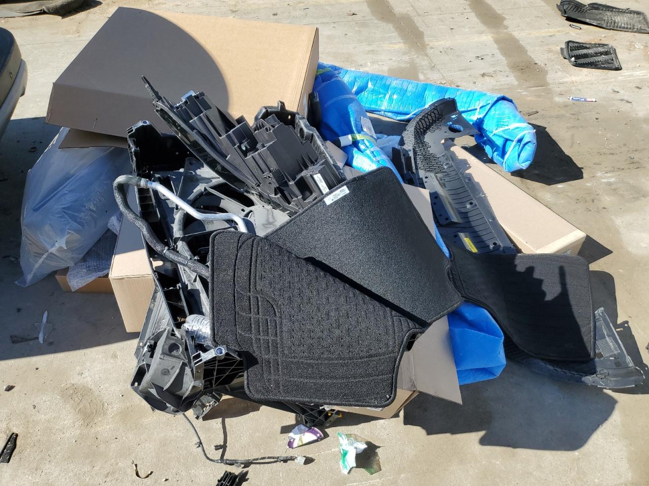 2023 FORD ESCAPE  VIN:1FMCU0E18PUA81072