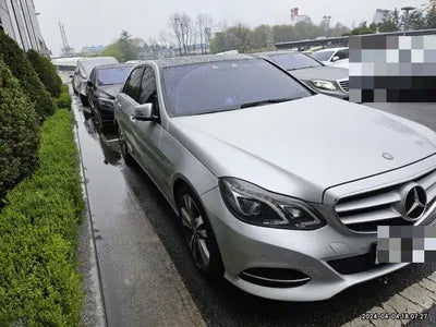 2015 Mercedes-Benz E 300 VIN: