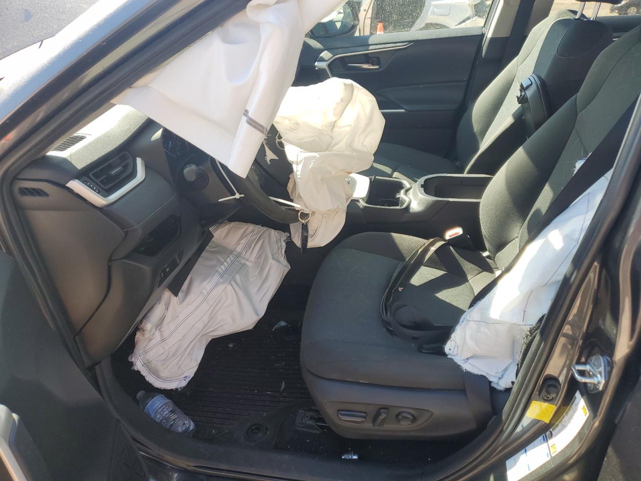 2022 TOYOTA RAV4 XLE VIN:4T3RWRFV1NU053743