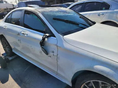 2015 Mercedes-Benz C 200 550KMWDDWF4CBXFF0 VIN:550KMWDDWF4CBXFF0