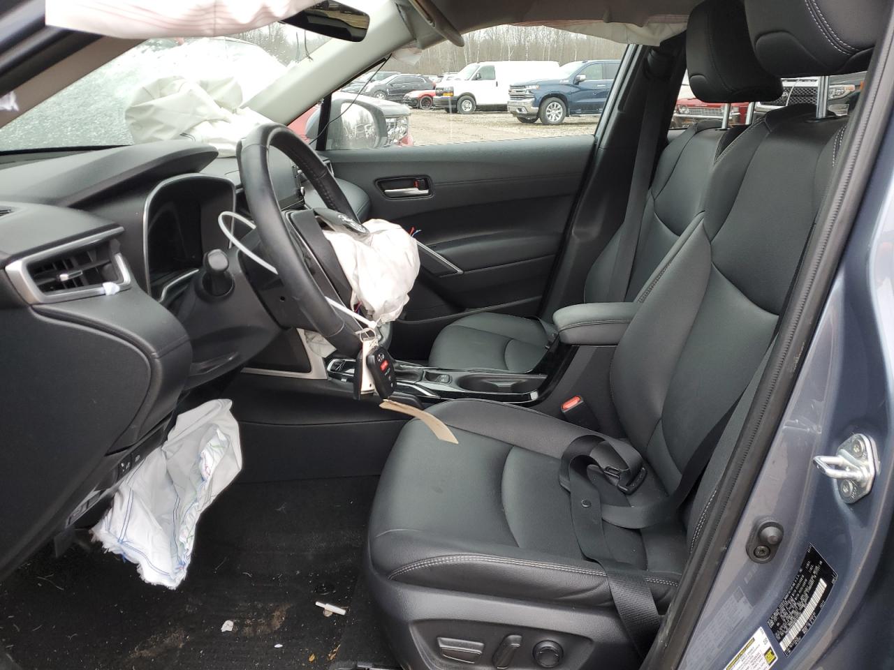 2022 TOYOTA COROLLA CROSS XLE VIN:7MUDAABG9NV015122