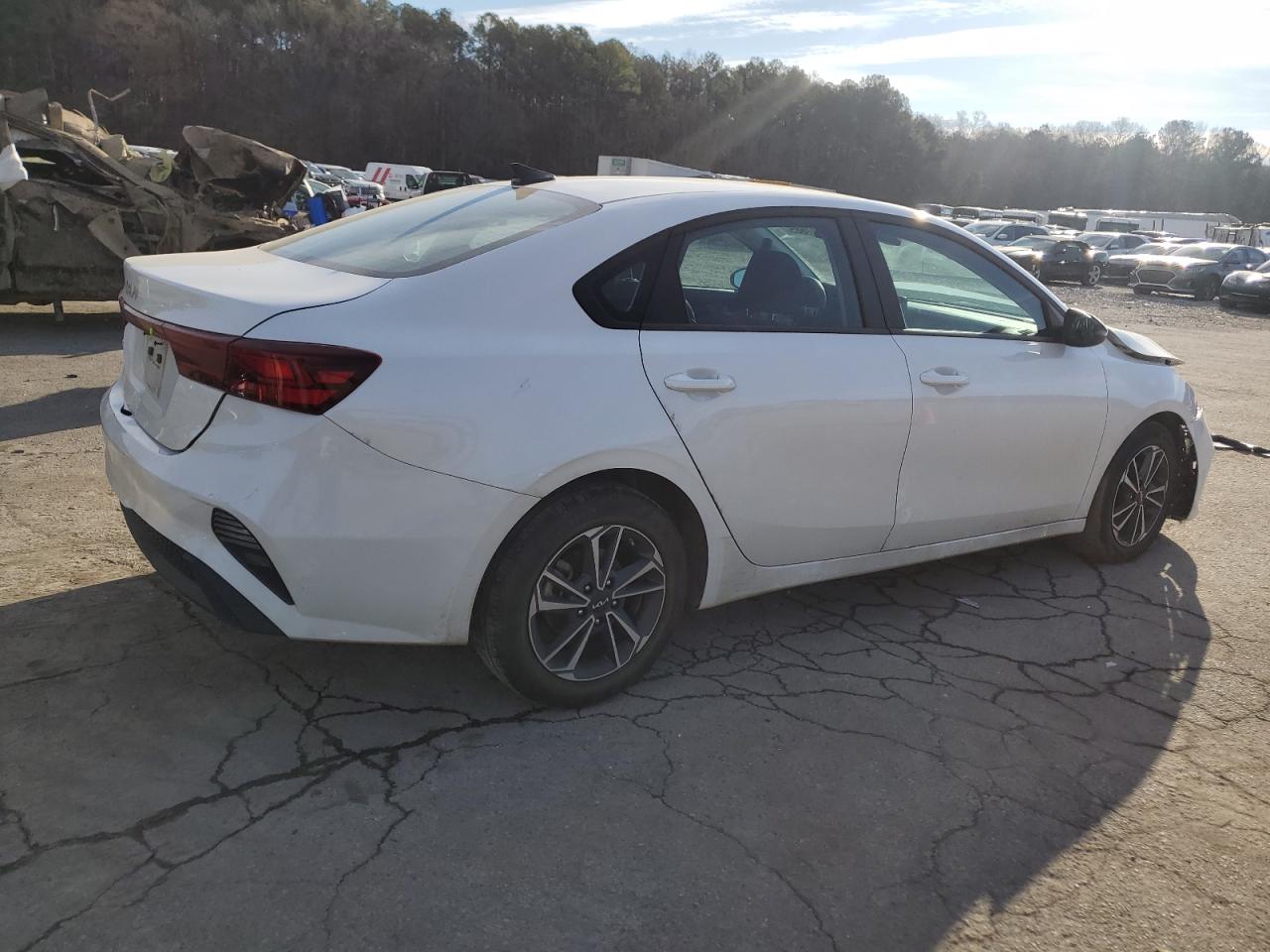 2023 KIA FORTE LX VIN:3KPF24AD2PE687948