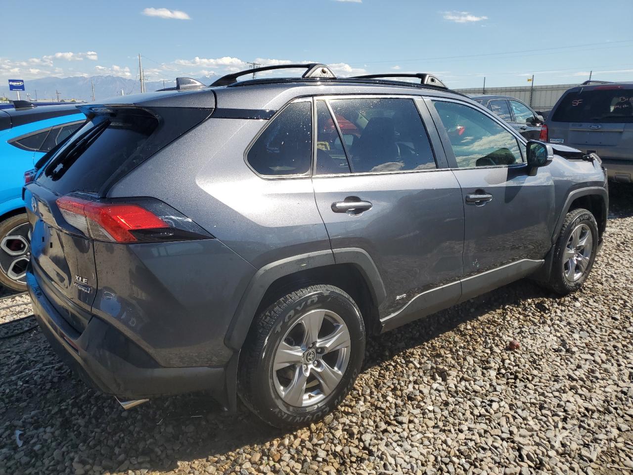 2022 TOYOTA RAV4 XLE VIN:JTMRWRFV1ND164029