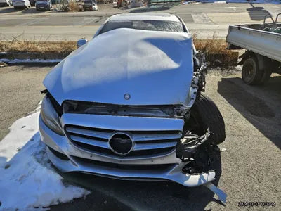 2015 Mercedes-Benz C 200 VIN: