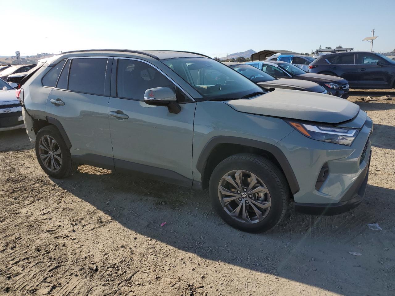2022 TOYOTA RAV4 XLE PREMIUM VIN:JTMB6RFV2ND521901
