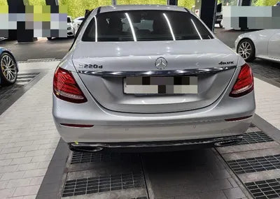 2018 Mercedes-Benz E 220 VIN: