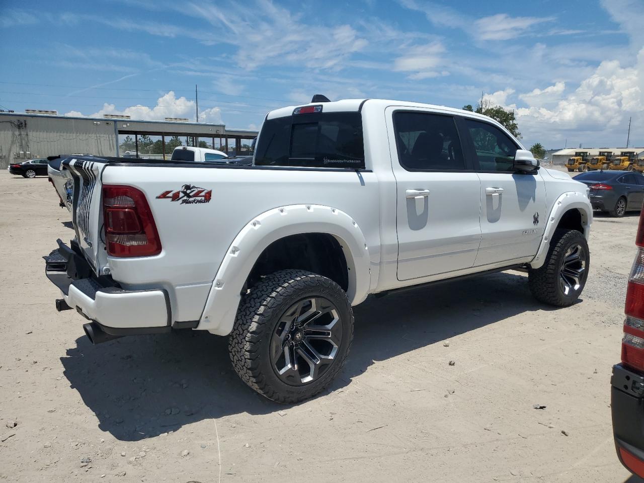 2024 RAM 1500 LARAMIE VIN:1C6SRFJT2RN134042