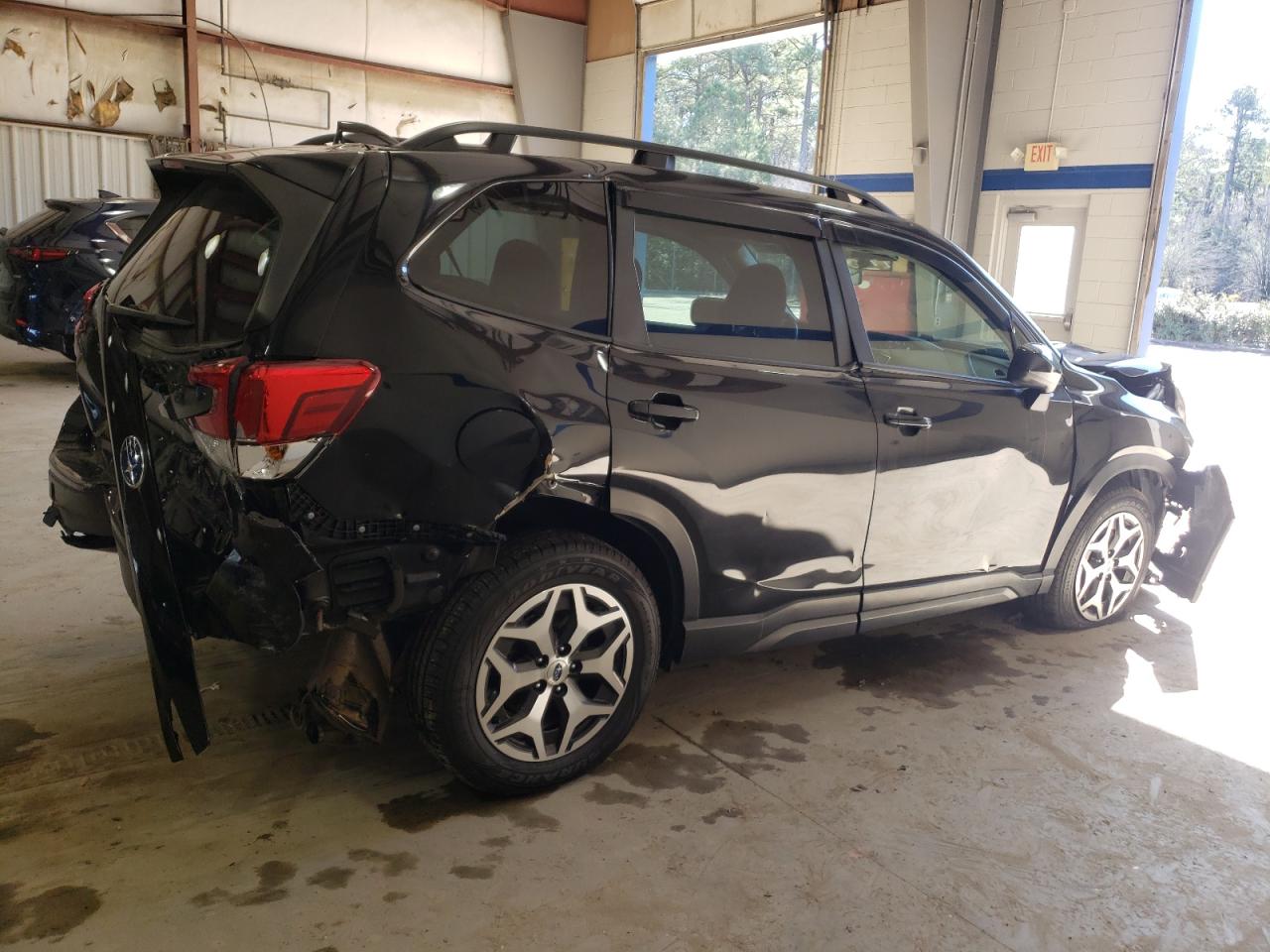 2022 SUBARU FORESTER PREMIUM VIN:JF2SKAEC4NH439790