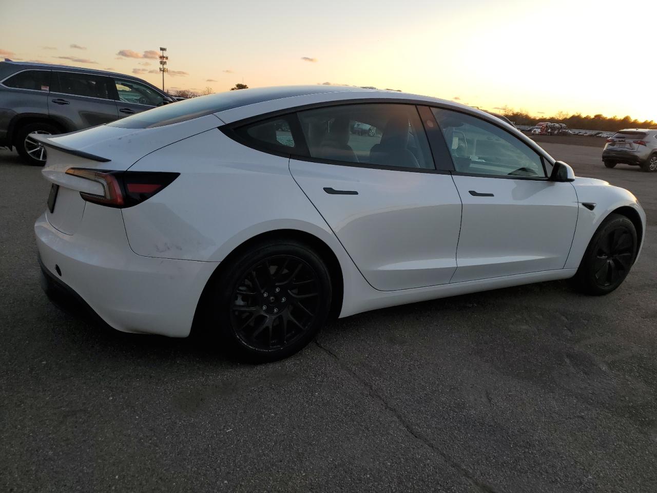 2024 TESLA MODEL 3  VIN:5YJ3E1EA7RF739872