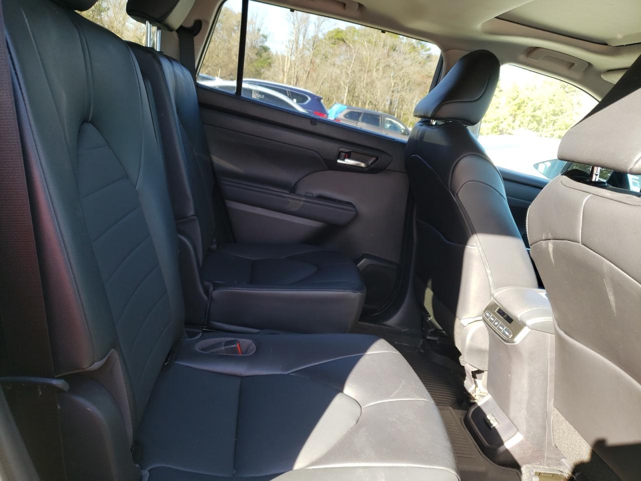 2022 TOYOTA HIGHLANDER HYBRID XLE VIN:5TDGBRCH7NS547785