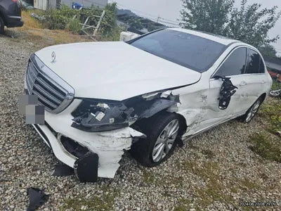 2017 Mercedes-Benz E 220 VIN: