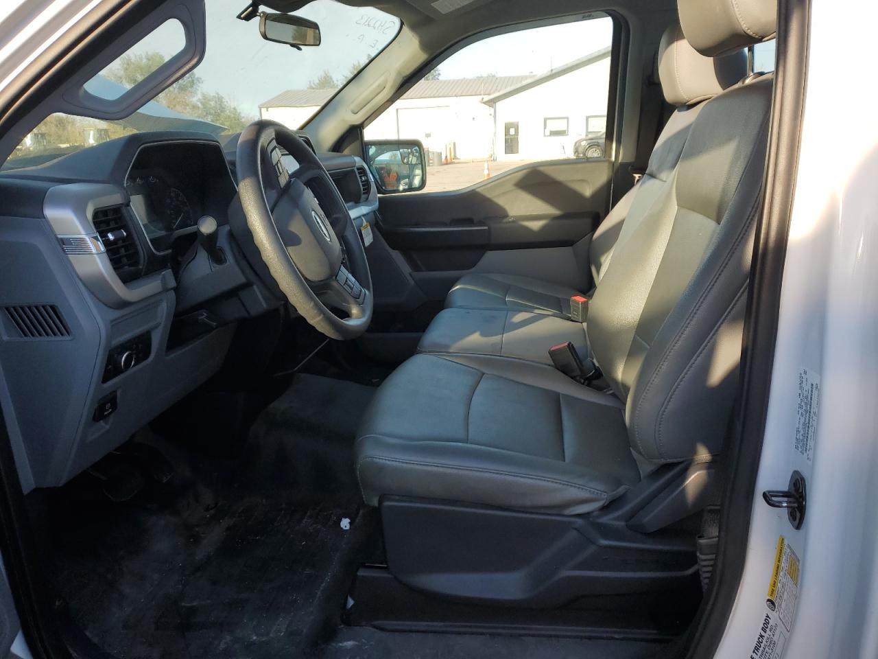 2022 FORD F150  VIN:1FTMF1C58NKD57399