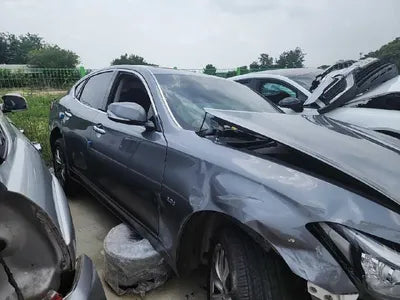 2015 Infiniti Q70 VIN: