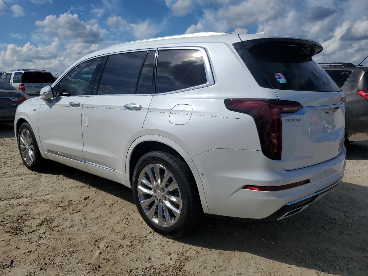 2022 CADILLAC XT6 PREMIUM LUXURY VIN:1GYKPCRS0NZ182810