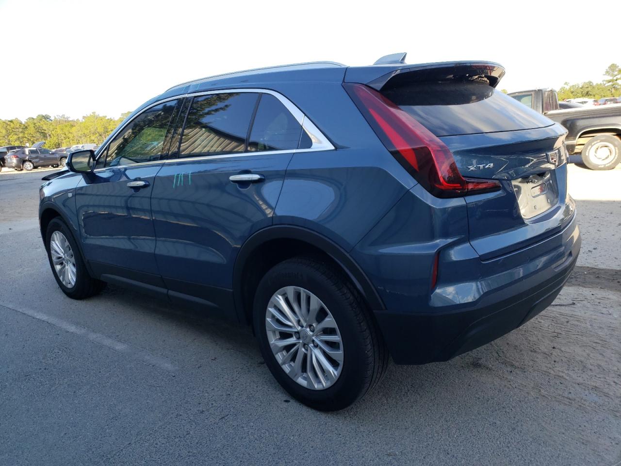 2024 CADILLAC XT4 LUXURY VIN:1GYAZAR47RF148785