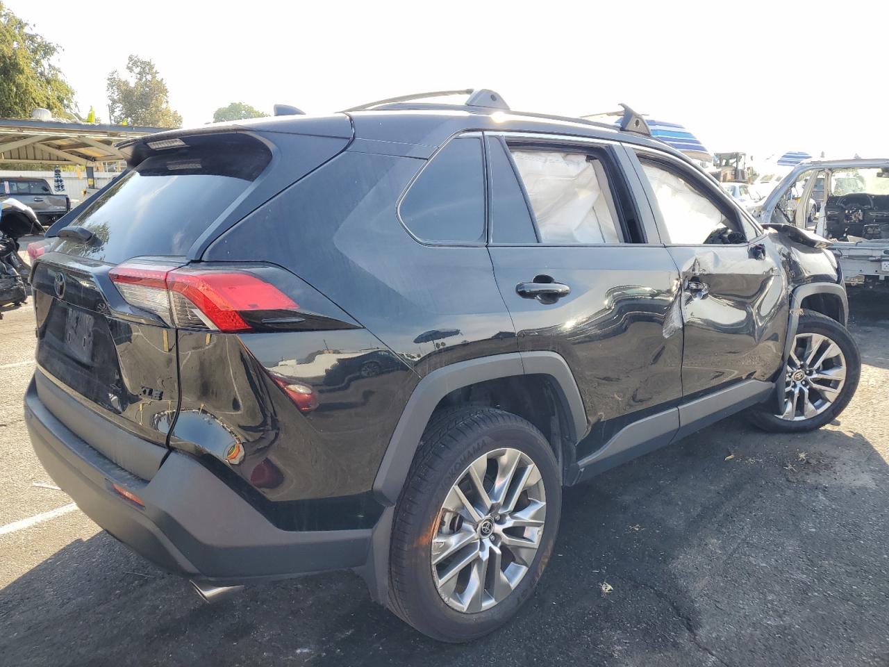 2022 TOYOTA RAV4 XLE PREMIUM VIN:2T3C1RFV6NC200029