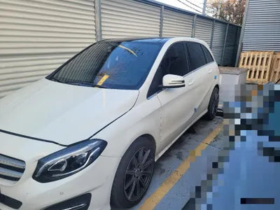 2015 Mercedes-Benz B 200 VIN: