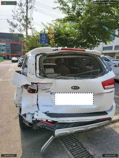 2016 Kia Carnival KNAME81ABHS280021 VIN:KNAME81ABHS280021