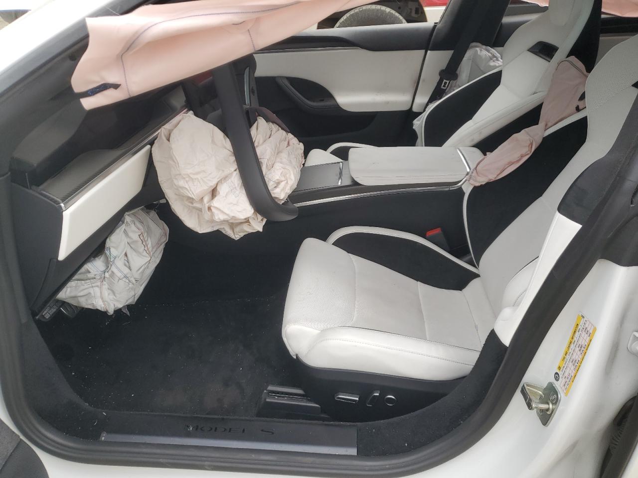 2024 TESLA MODEL S  VIN:5YJSA1E62RF539887