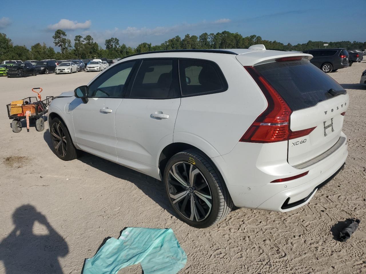 2022 VOLVO XC60 T8 RECHARGE R-DESIGN VIN:YV4BR0DM2N1960656