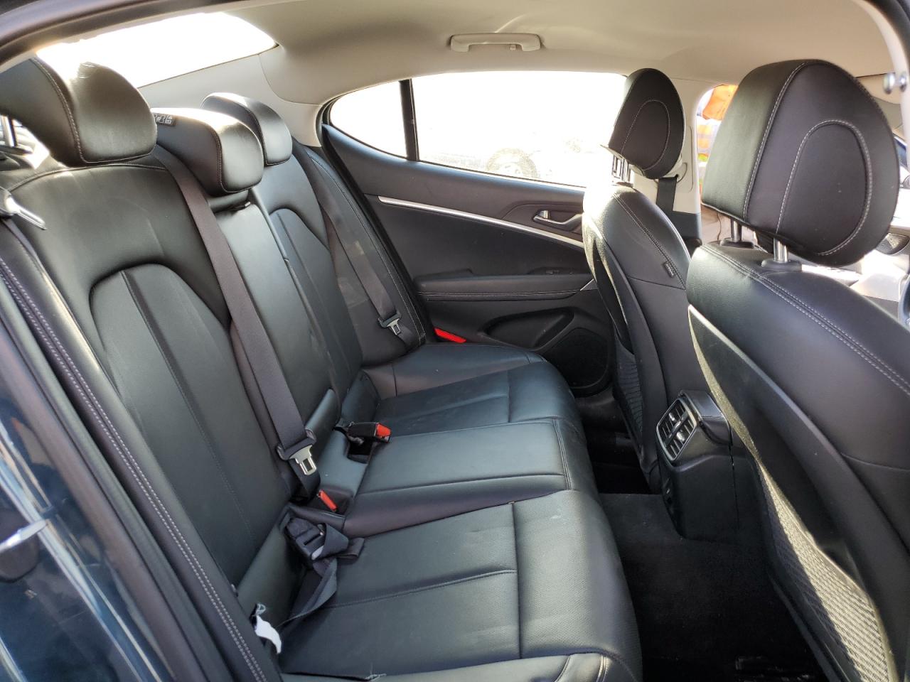 2022 GENESIS G70 BASE VIN:KMTG34TA2NU094241