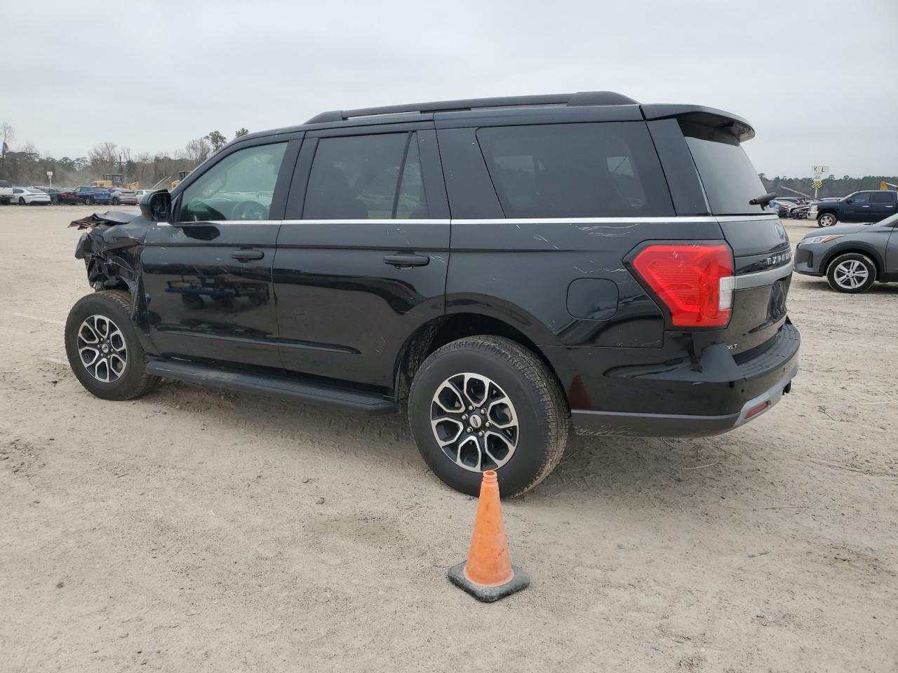 2024 FORD EXPEDITION XLT VIN:1FMJU1H84REA66331