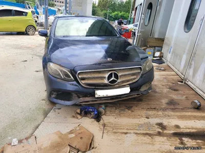 2019 Mercedes-Benz E 300 WDDZF4JB2KA699325 VIN:WDDZF4JB2KA699325