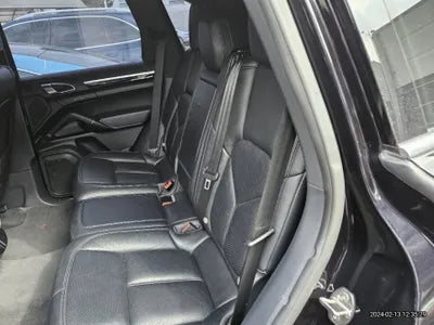 2016 Porsche Cayenne VIN: