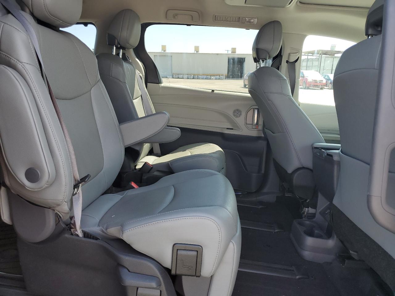 2023 TOYOTA SIENNA LIMITED VIN:5TDZRKECXPS169624