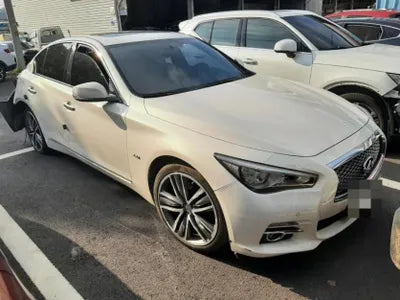 2015 Infiniti Q50 VIN: