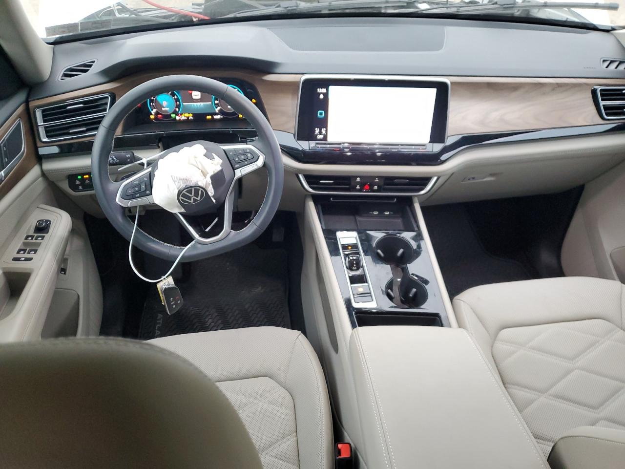2024 VOLKSWAGEN ATLAS SE VIN:1V2HR2CA2RC517402