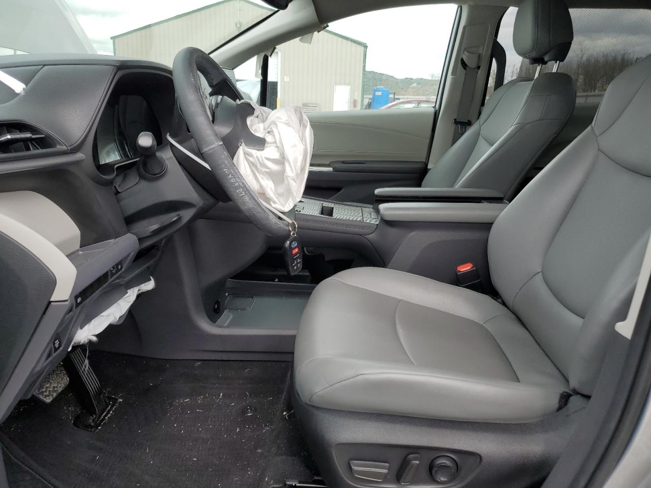2022 TOYOTA SIENNA XLE VIN:5TDYSKFC0NS063131