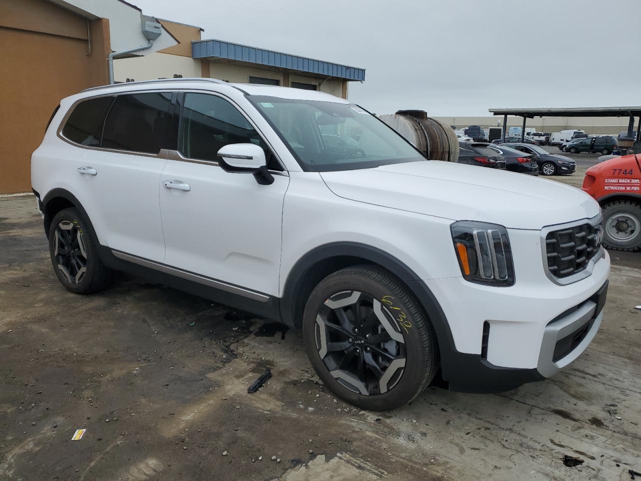 2024 KIA TELLURIDE S VIN:5XYP64GC7RG429454