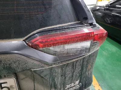 2021 Toyota RAV4 JTMW2RFV3MD095857 VIN:JTMW2RFV3MD095857