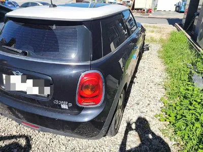 2018 MINI Cooper VIN: