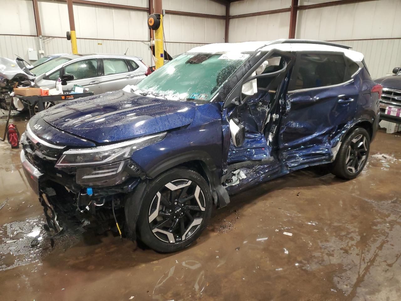 2024 KIA SELTOS SX VIN:KNDETCA72R7501793