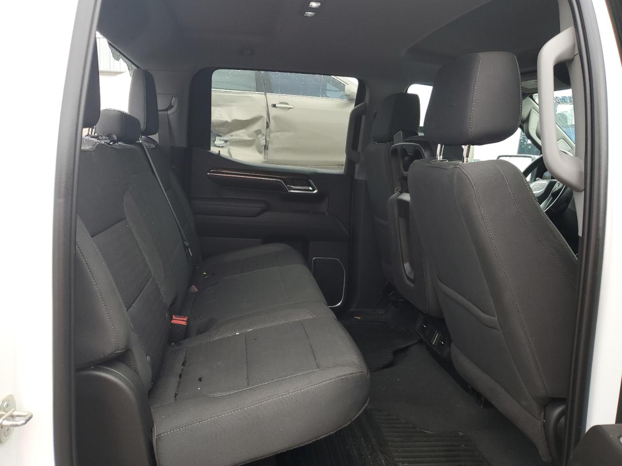 2022 GMC SIERRA K1500 SLE VIN:3GTPUBEK5NG552136