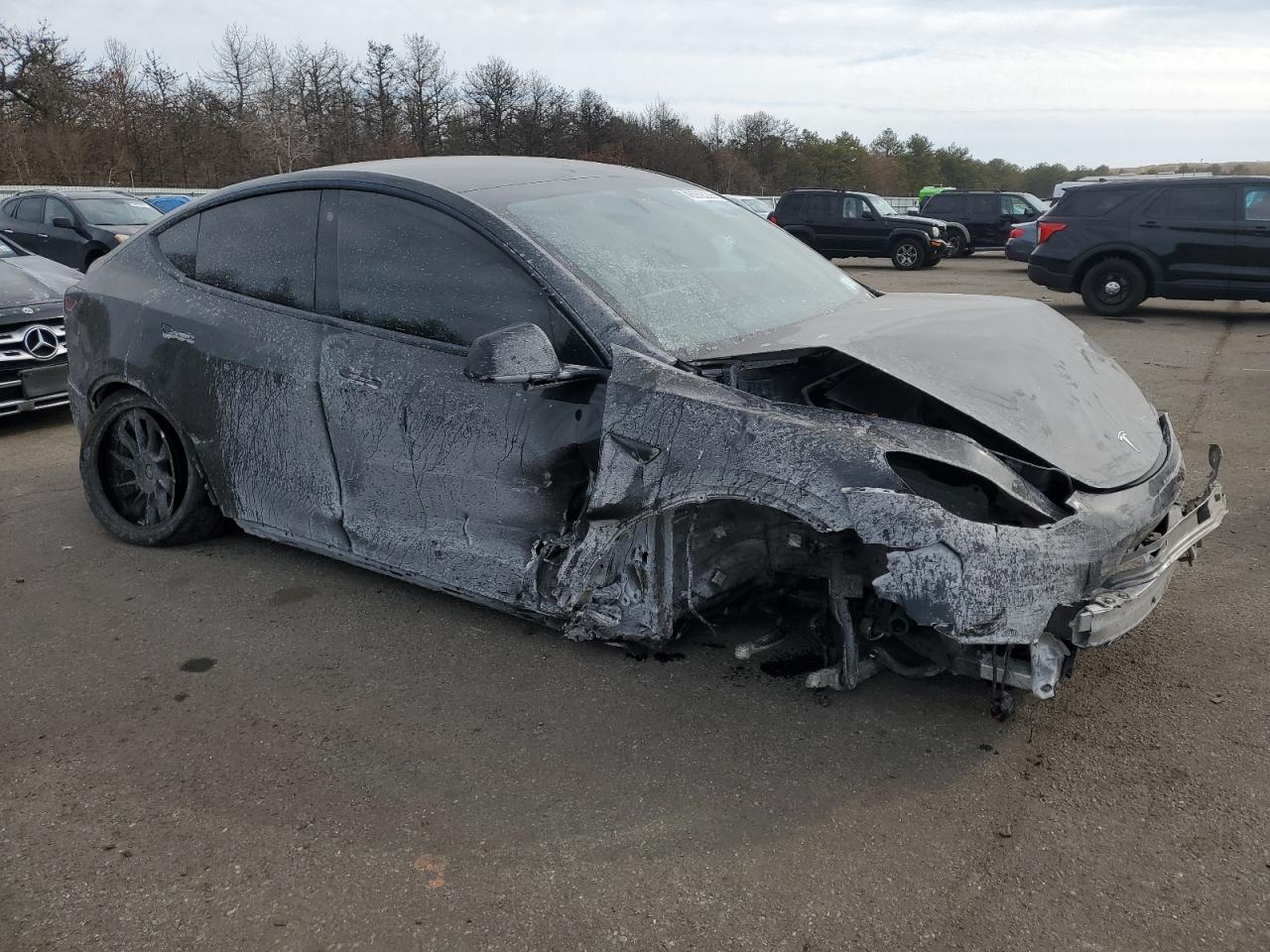 2023 TESLA MODEL Y  VIN:7SAYGDEE0PF690275