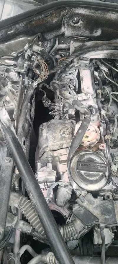 2015 BMW 740 WBAYB0107FGL96825 VIN:WBAYB0107FGL96825