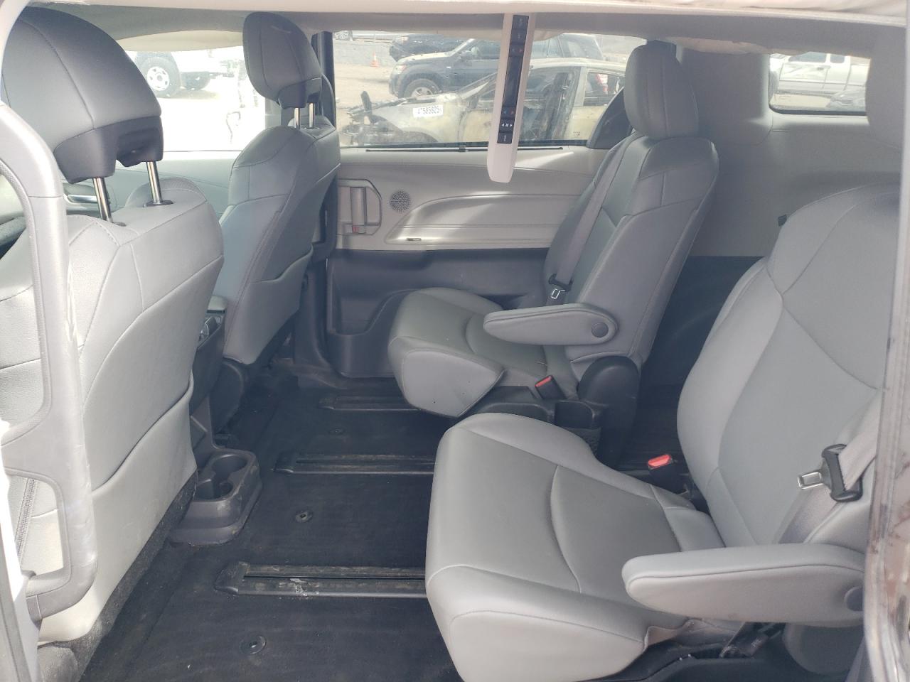 2022 TOYOTA SIENNA XLE VIN:5TDJSKFC9NS046278