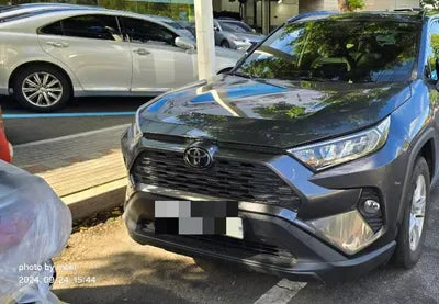 2019 Toyota RAV4 VIN: