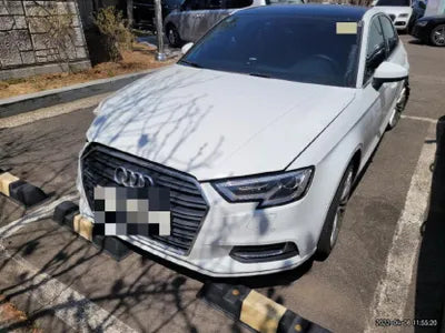 2018 Audi A3 WAUZZZ8V0J1076988 VIN:WAUZZZ8V0J1076988