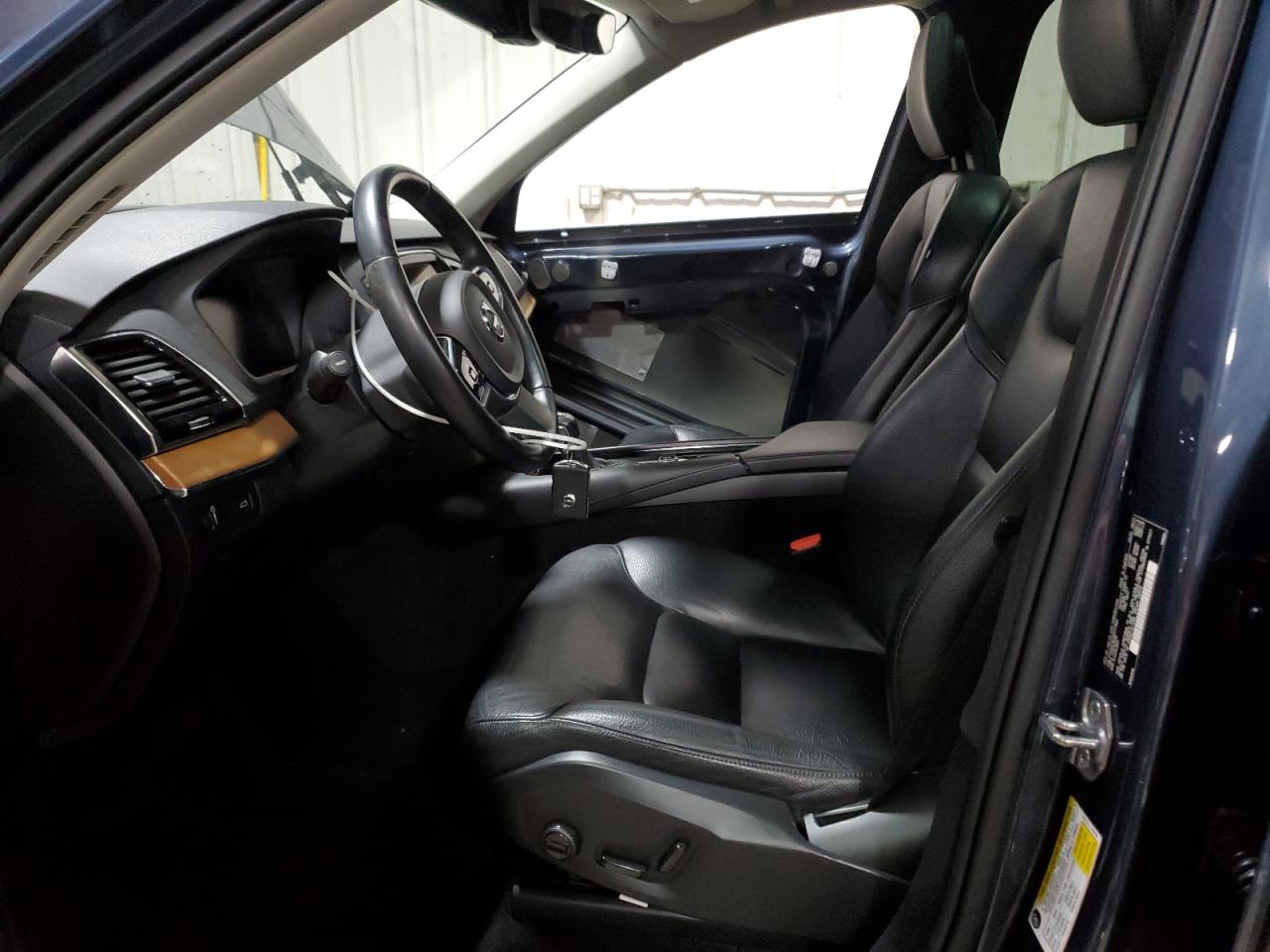 2022 VOLVO XC90 T6 MOMENTUM VIN:YV4A221K2N1777983