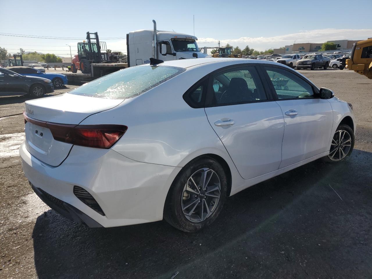 2024 KIA FORTE LX VIN:3KPF24AD5RE700517