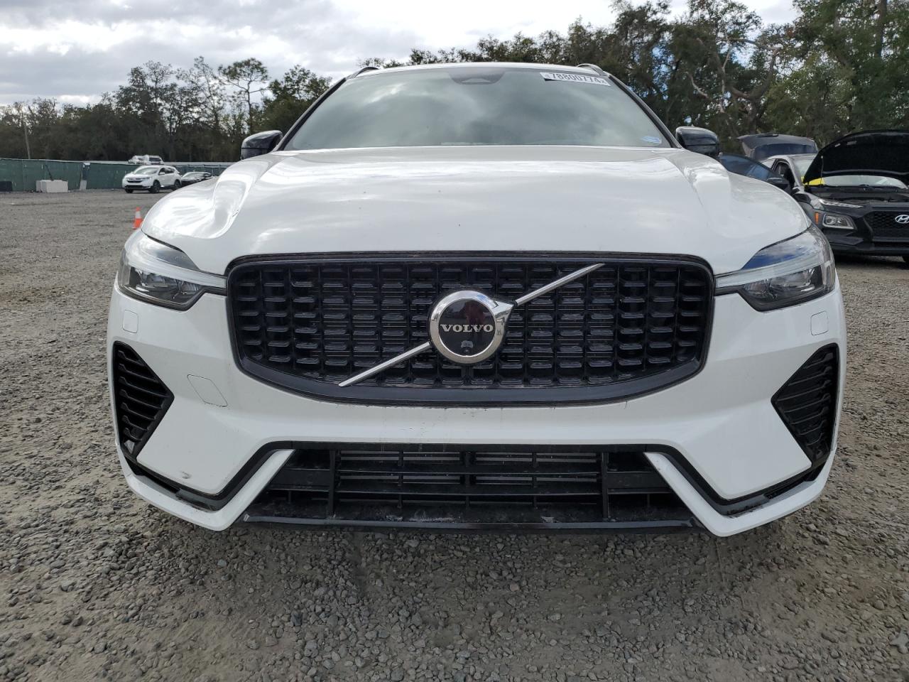 2022 VOLVO XC60 T8 RECHARGE R-DESIGN VIN:YV4H60DM5N1032035