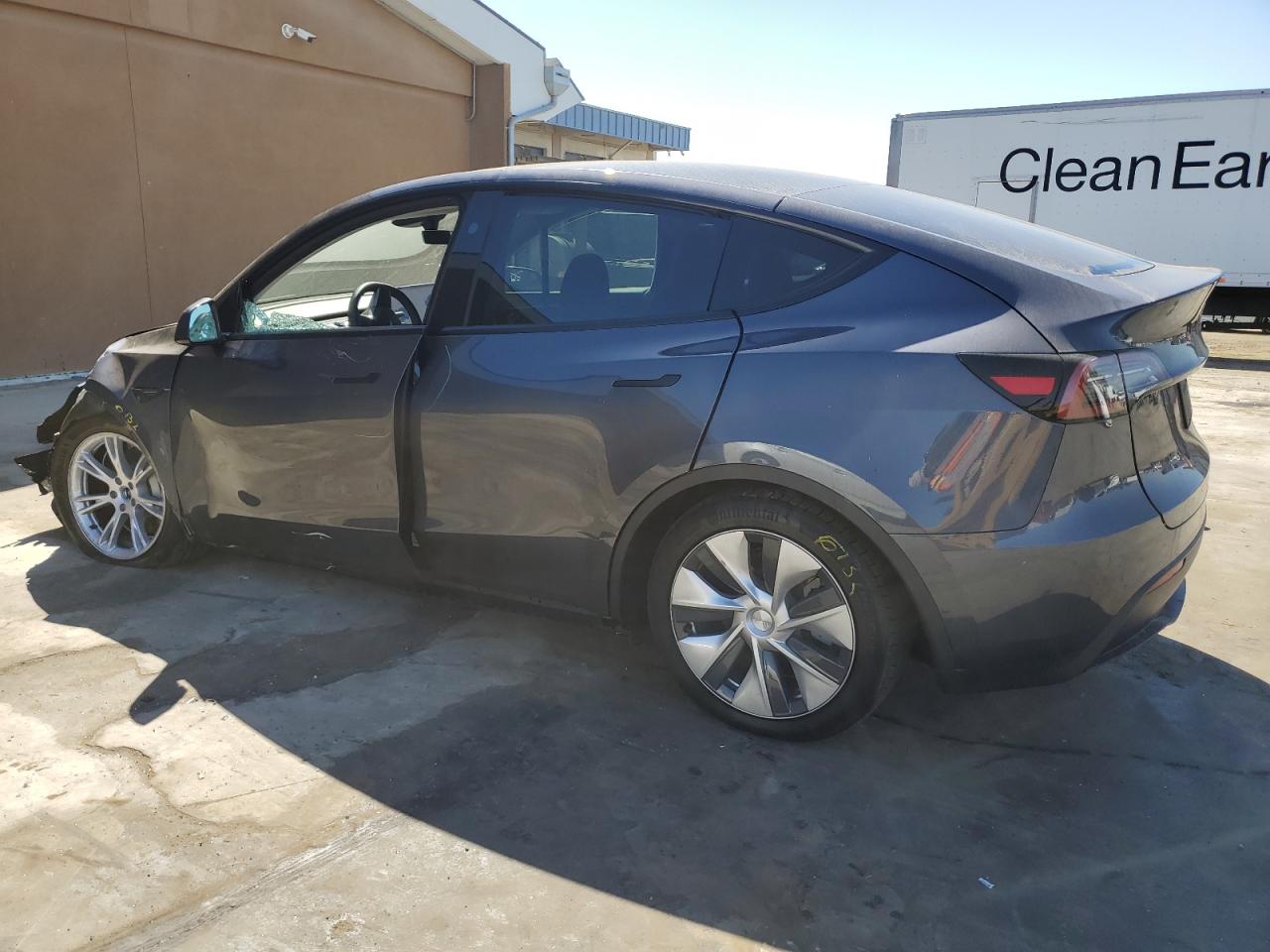 2023 TESLA MODEL Y  VIN:7SAYGDEE8PF971160