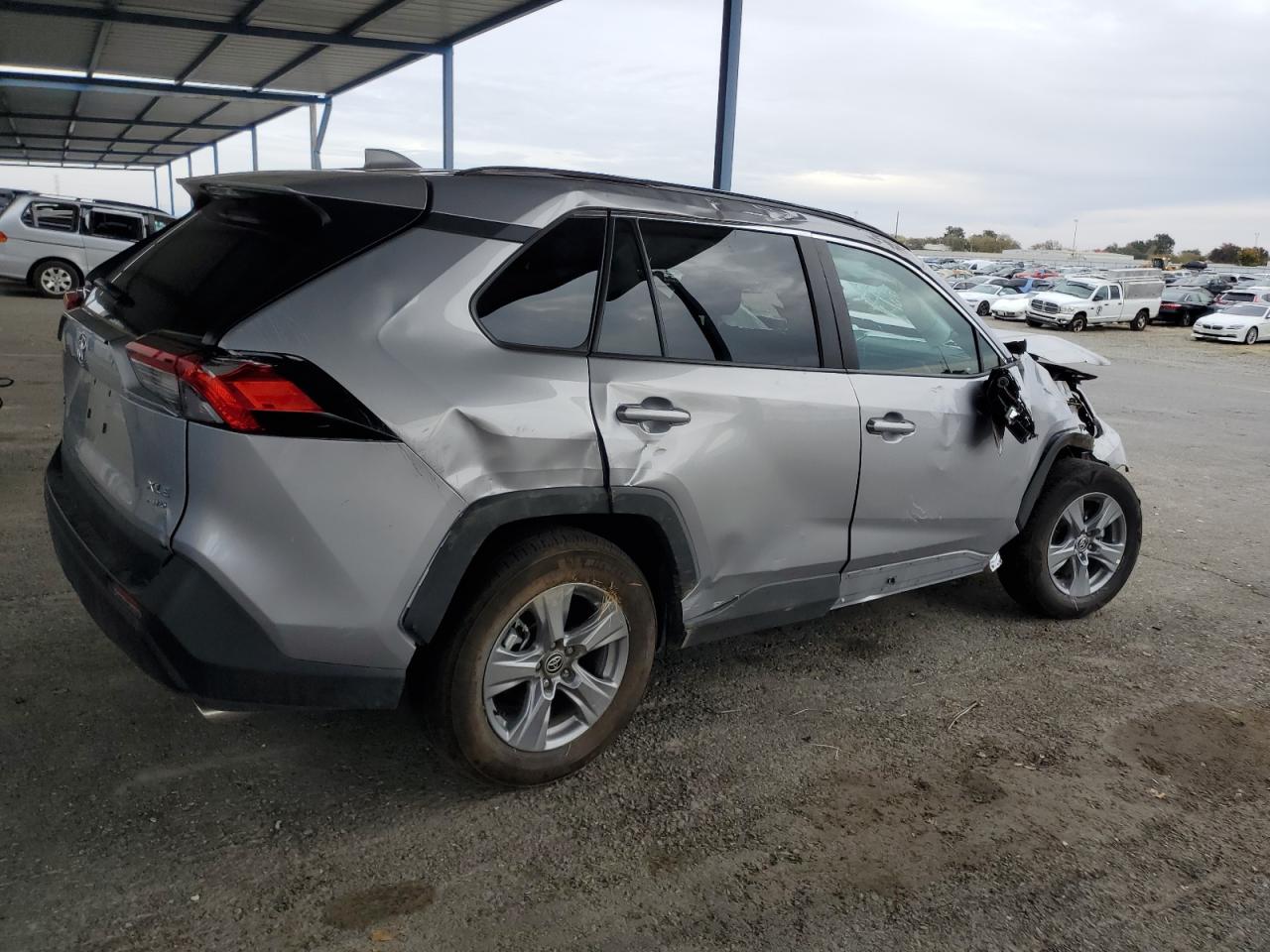 2024 TOYOTA RAV4 XLE VIN:2T3P1RFV5RC461093
