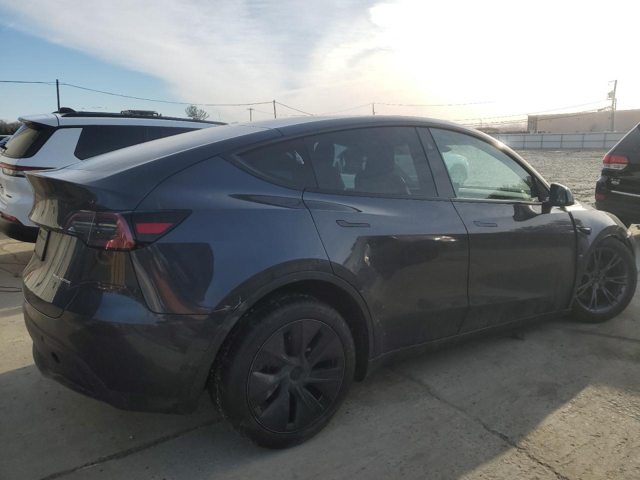 2024 TESLA MODEL Y  VIN:7SAYGDEE6RA312297